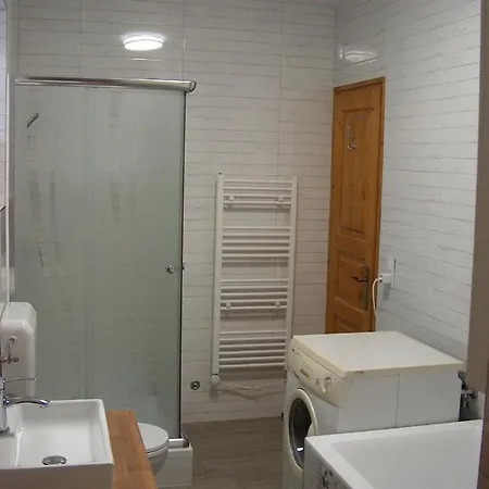 Almafas Jakuzzis Vendeghaz Orseg בית נופש *