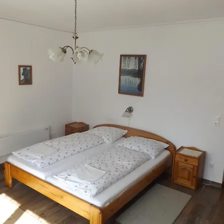 Almafas Jakuzzis Vendeghaz Orseg *